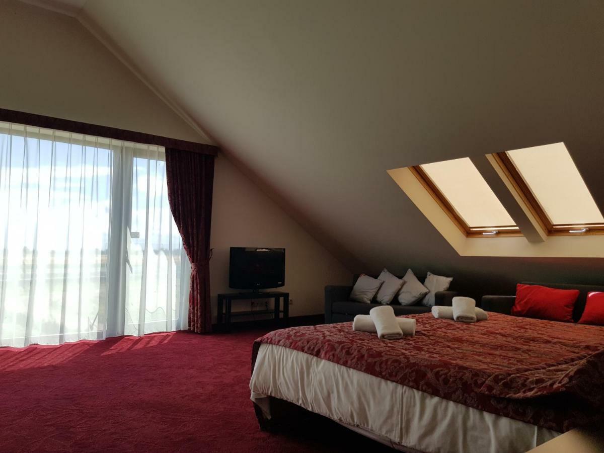 Rezidencija Grizulo Ratai Guest House Sasnava Bagian luar foto
